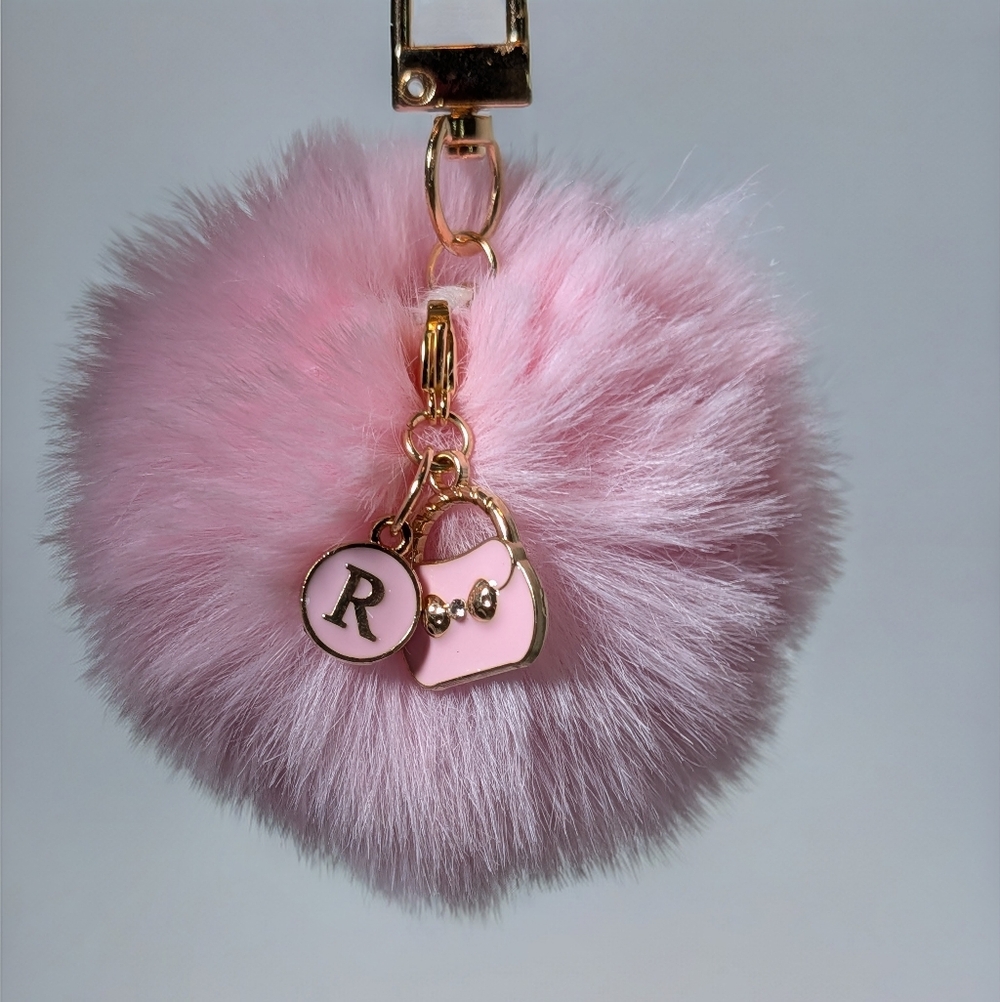 ✨ Everyday Luxe Fluffy Heart Bag Charm – Pink & Gold ✨